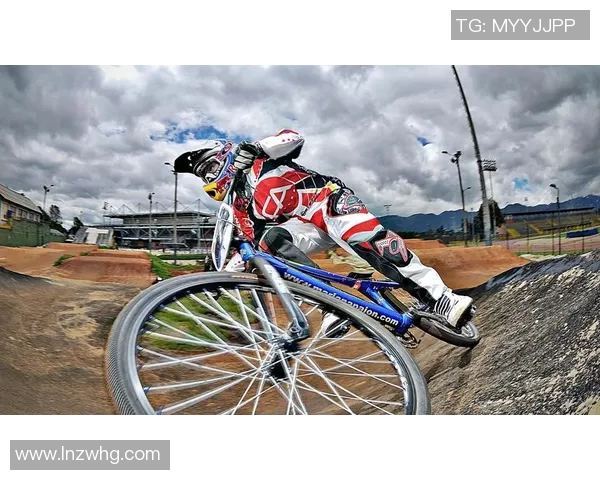 今年运动数据重庆街舞队在极限运动世界杯积分榜中以98分稳居第一名引领风骚